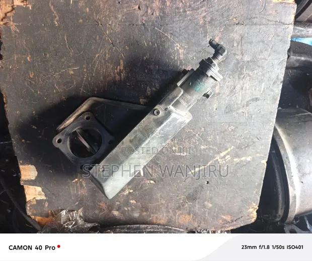 Sehemu ya Nje ya Isuzu FRR 90 Shooter - 1