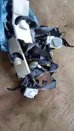 Subaru Outback BS9 Seat Belts za Mbele (Zilizotoka Japan)