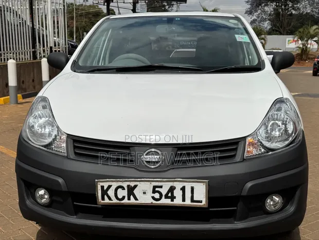 Nissan Advan 2009 White - 1