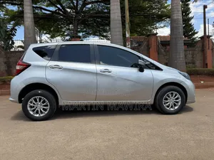 Nissan Note 2016 Nyeupe