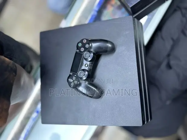 PS4 Pro 1TB Iliyotumika na Kidhibiti 1, Dhamana ya Miezi 6 - 1