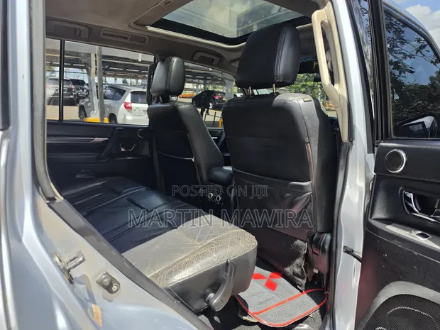 Mitsubishi Pajero Shogun 2005 Nyeupe - 1