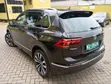 Volkswagen Tiguan 2.0T SE R-Line Nyeusi 2021 - 2