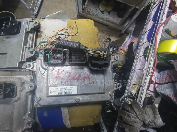 Honda Engine Computer 3G, CB, KU (Ex-Japan) - 1