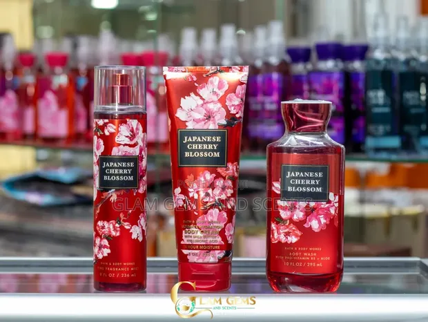 Bath & Body Works Japanese Cherry Blossom Fragrance - 1