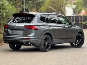 2020 Volkswagen Tiguan 2.0T SE FWD Silver