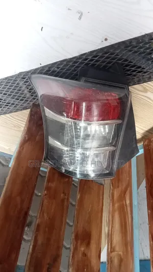 Taa ya Nyuma ya Toyota iQ (Iliyotumika)