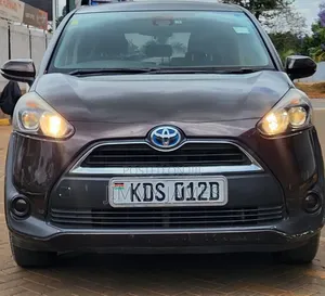 Toyota Sienta 2017 Hybrid