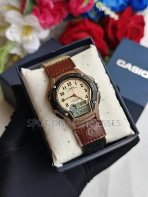 Casio Forester Watch - Bluu/Kijani & Kahawia