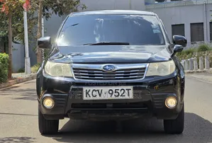 Subaru Forester 2012 Nyeupe