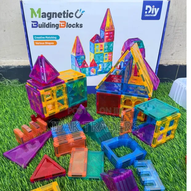 100pcs Magnetic Tiles - 1