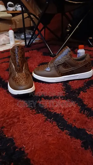 Nike SB Dunks Zilizoboreshwa na Chui