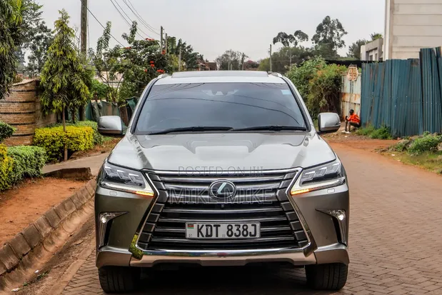 Lexus LX 570 2017 Nyeupe - 1