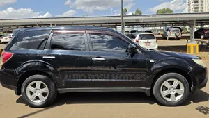 Subaru Forester 2012 Nyeusi
