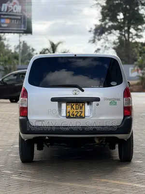 Toyota Probox 2019 Nyeupe