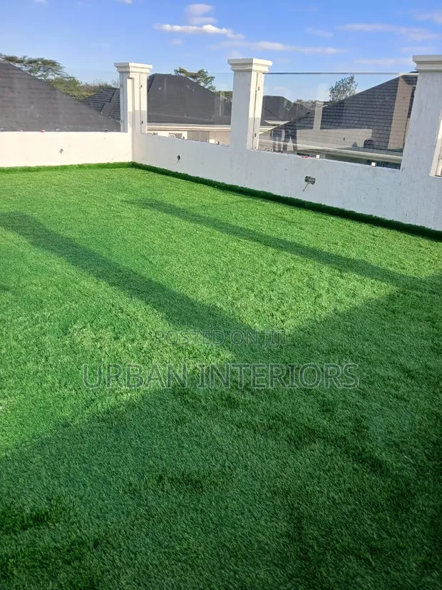 Premium Artificial Grass Carpet for Exterior Finishes - 1