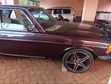 Mercedes-Benz E200 1985 Maroon - 4