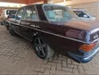Mercedes-Benz E200 1985 Maroon - 5