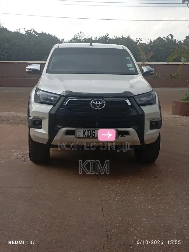 Toyota Hilux 2016 White - 1