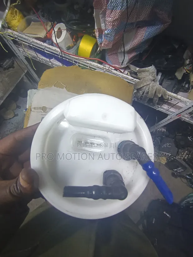 Volkswagen/Audi Fuel Pump Assembly with Sender Unit - 1