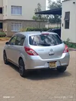 Nissan Tiida 2013 Nyeupe - 4