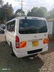 Toyota HiAce 2012 - 4