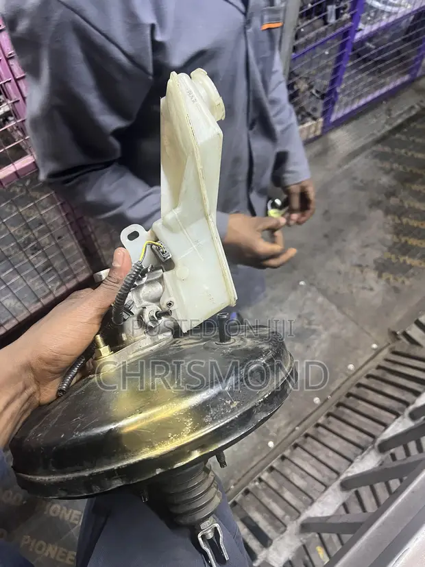 Nissan X-Trail T31 Brake Booster - 1