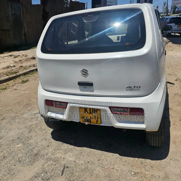 Suzuki Alto 2017 White - 1