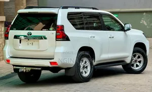 Toyota Land Cruiser Prado 2019 White