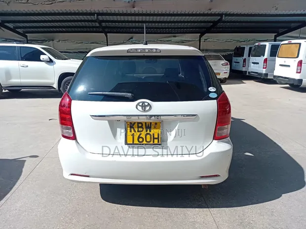 Toyota Wish 2006 White - 1