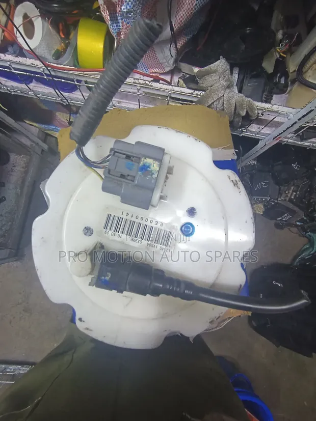 Nissan Serena C26 / Juke F15 Fuel Pump Assembly - 1