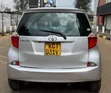 Toyota Ractis 2012 Nyeupe - 2