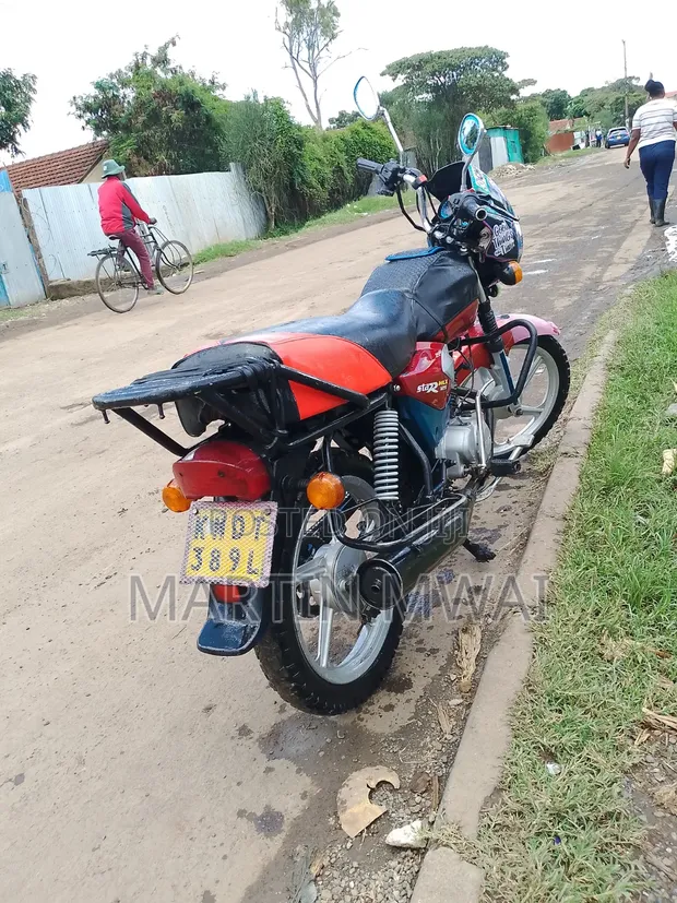 TVS HLX 125 2022 Red - 1