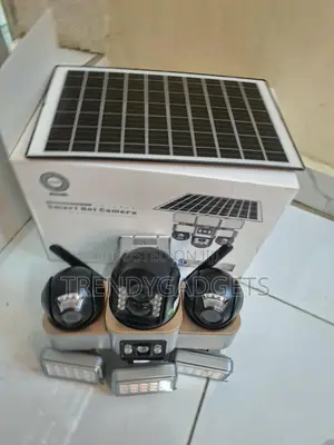 Kamera ya Usalama ya VTS30 Solar Lenzi Tatu na Mwanga wa LED