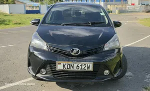 Toyota Vitz 1.3 FWD 5dr 2016 Black