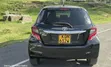 Toyota Vitz 1.3 FWD 5dr 2016 Nyeusi - 2
