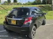Toyota Vitz 1.3 FWD 5dr 2016 Nyeusi - 5