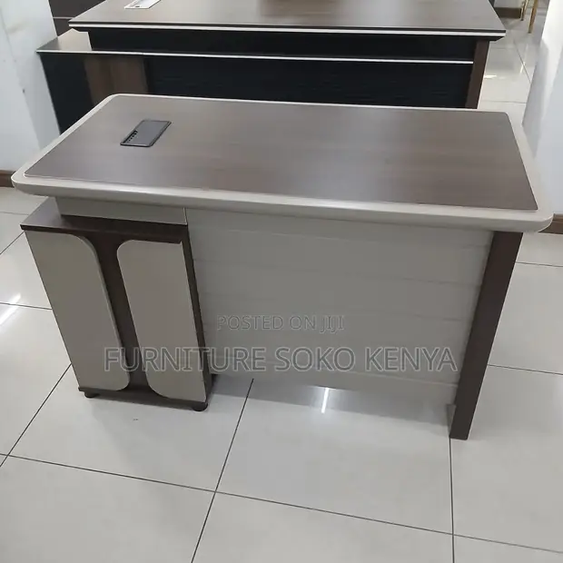 Modern Executive Office Desk - 1.4M - 1