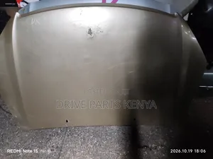 Toyota Premio 240 Bonnet
