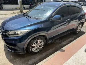Honda Vezel 2016 Blue