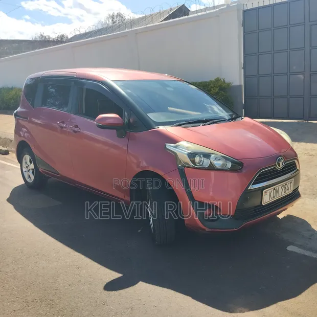Toyota Sienta 1.5 FWD (6-seater) 2017 Red - 1