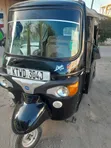 Piaggio 2025 Nyeusi Tatu-Wheeler - 4