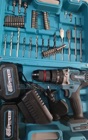 Makita 88V Cordless Impact Drill - Betri 2 & Charger