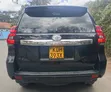 Toyota Land Cruiser Prado TX 2015 Nyeusi - 2