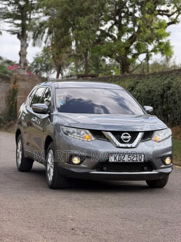 Nissan X-Trail 2015 Kijivu - 1