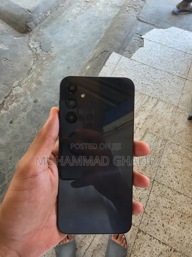 Samsung Galaxy A24 128GB Black - 1