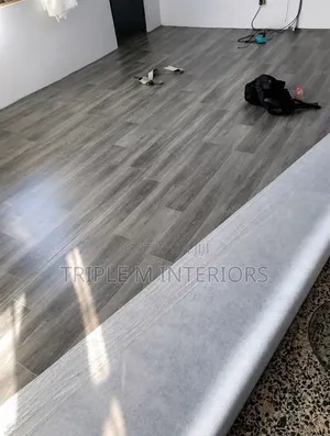 Premium Heavy Quality Vinyl Flooring (Mkeka wa Mbao)