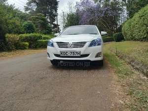 Toyota Premio 2014 Nyeupe