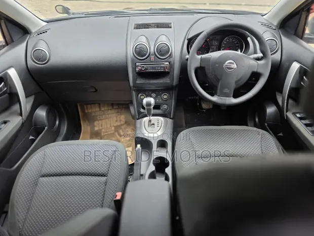 Nissan Dualis 2010 Nyeusi - 1