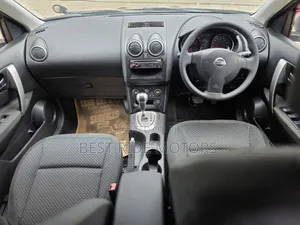 Nissan Dualis 2010 Nyeusi